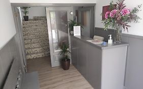 Hostal Cruce